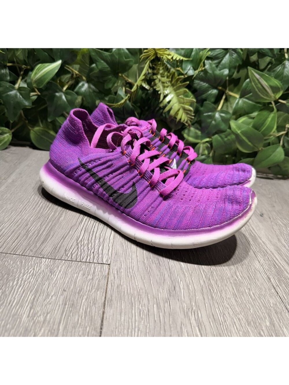 Nike Free RN Flyknit Women's Size 8 Running Shoes Hyper Violet Shoes 831070-501